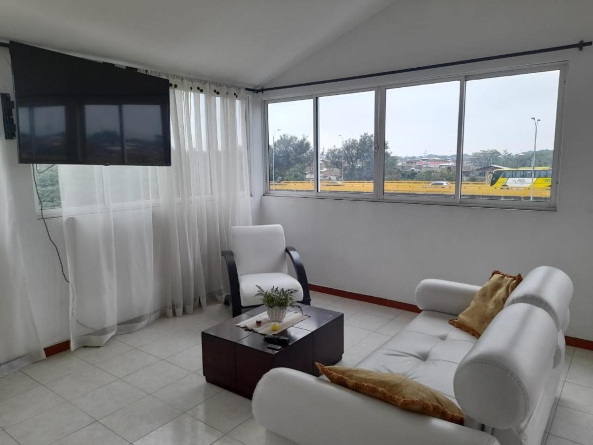 Oasis Del Norte Apartment *